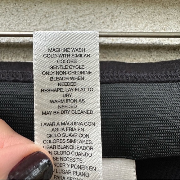 Chico’s Black Lindy Side-Zip Pants Short Length Ponte Knit - Picture 12 of 15